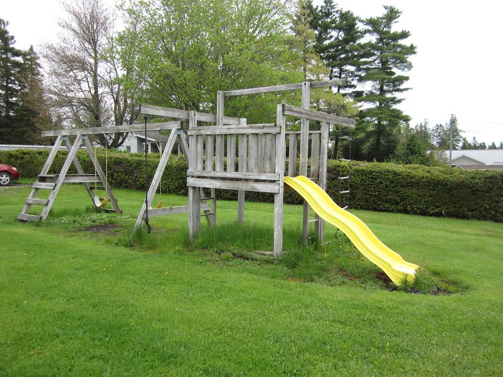 Scoodic Motel Saint Stephen Exterior foto